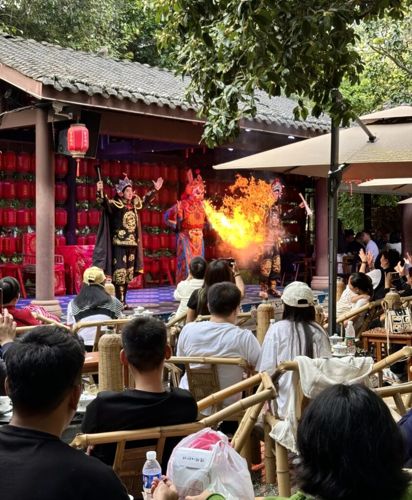 spectacle changement de masques à chengdu parc du peuple