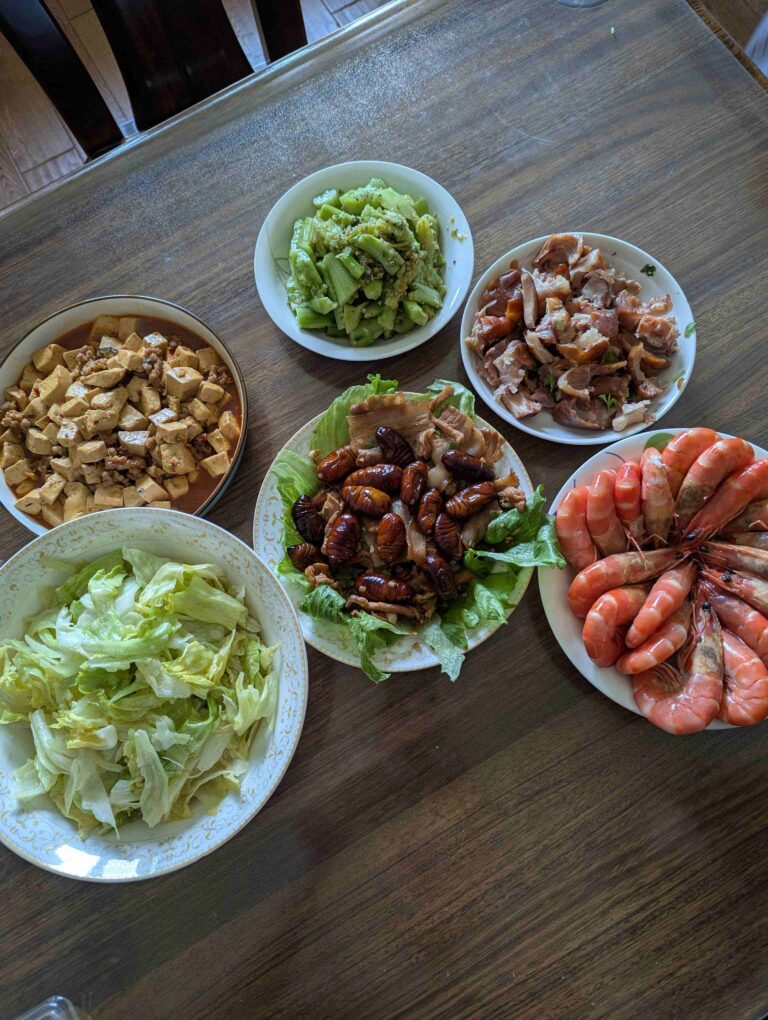 Pourquoi les Chinois mangent-ils tôt le soir ?