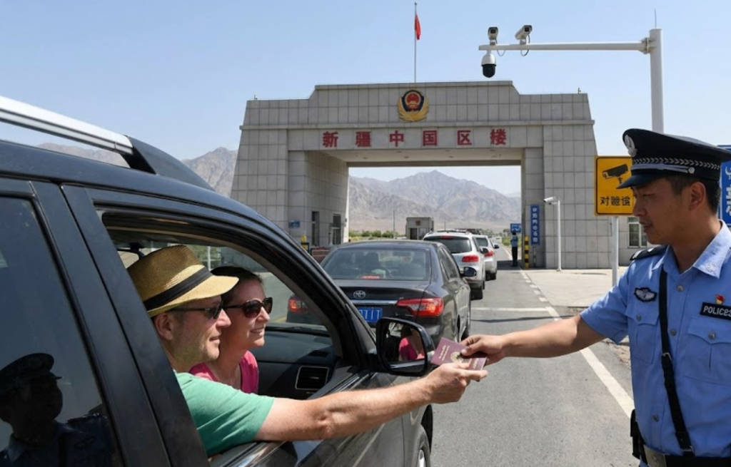 checkpoint police xinjiang