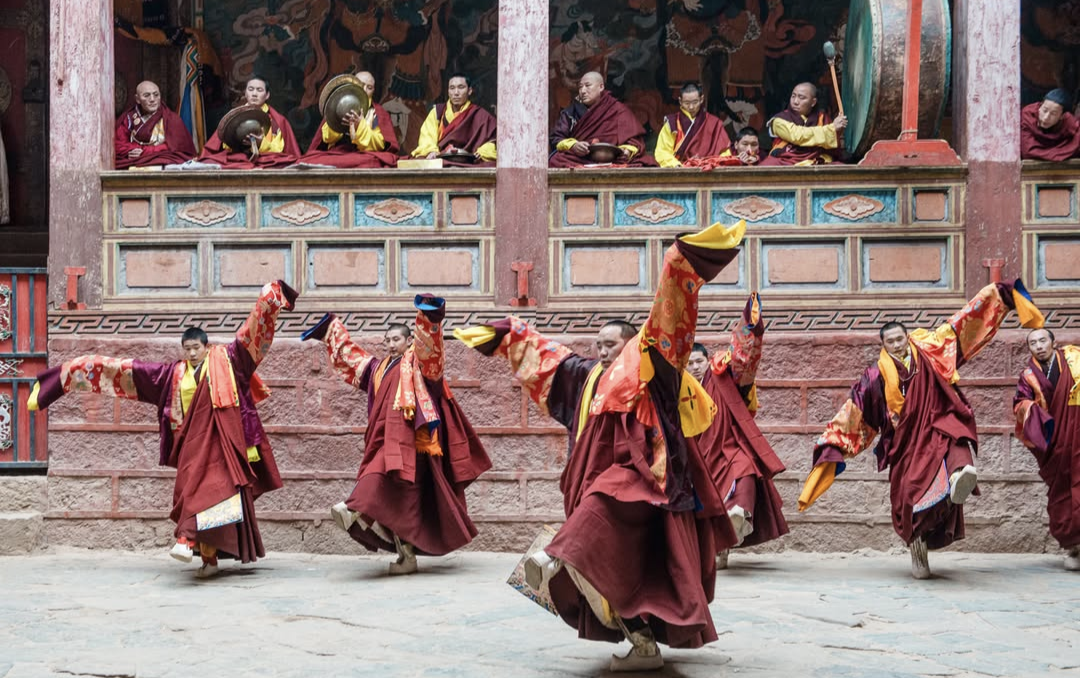 danse traditionnelle tibétaine