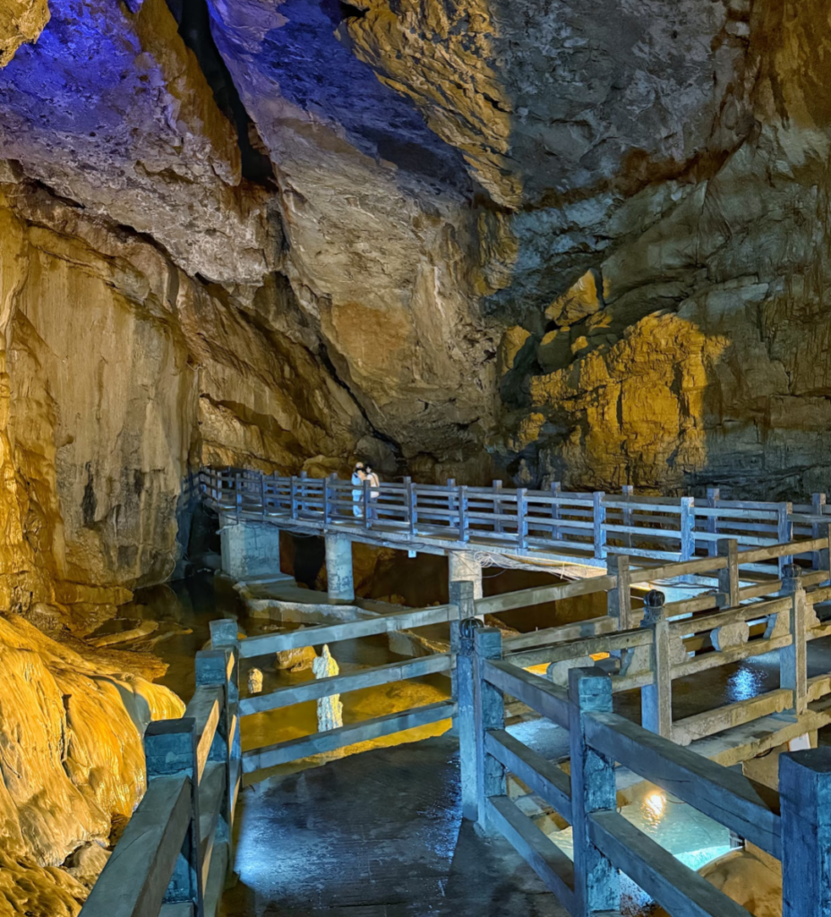 Grottes de Jiuxiang