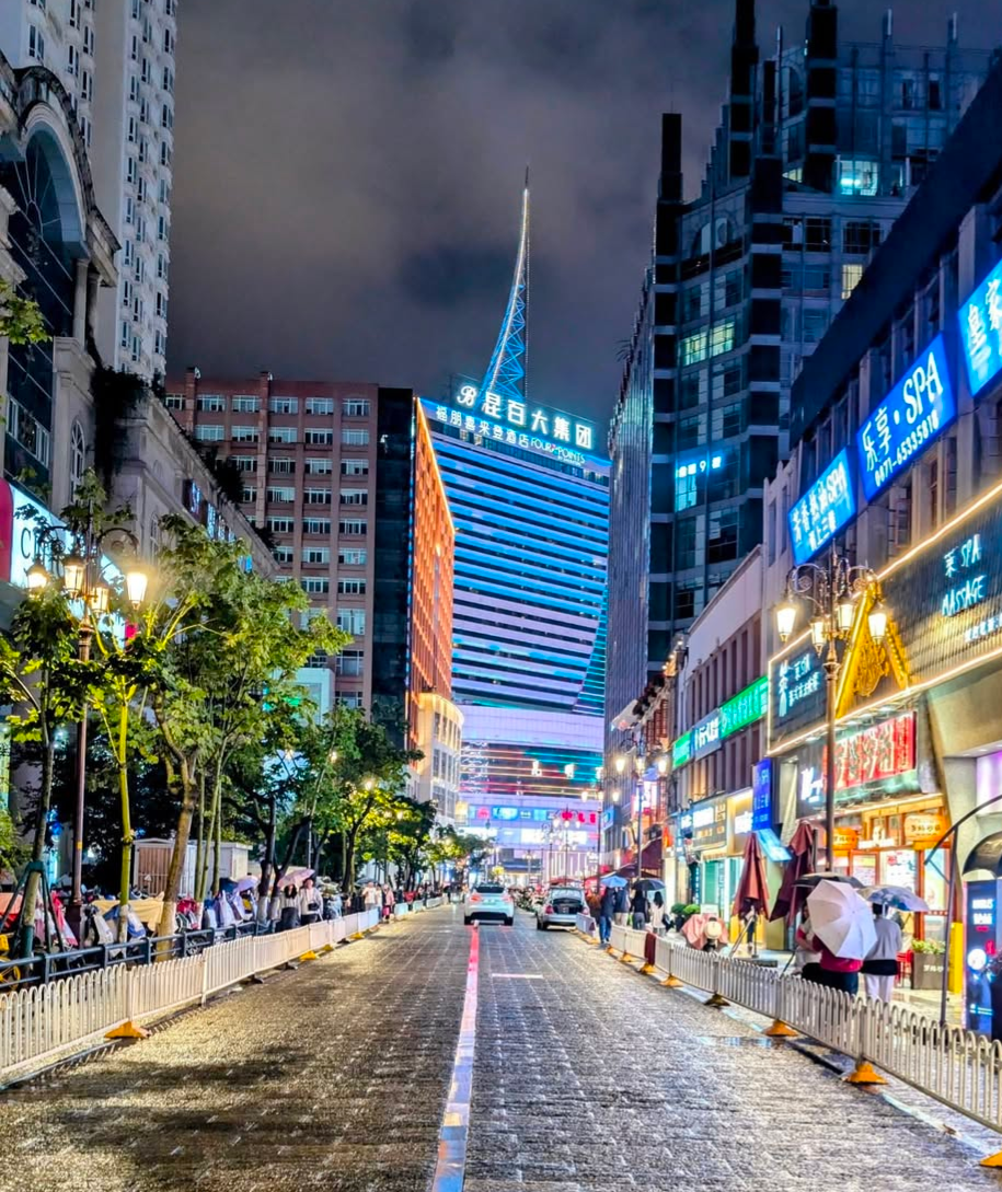 centre ville de kunming la nuit