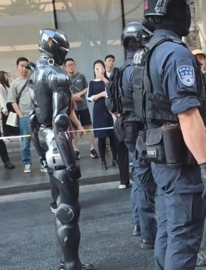robot police shenzhen